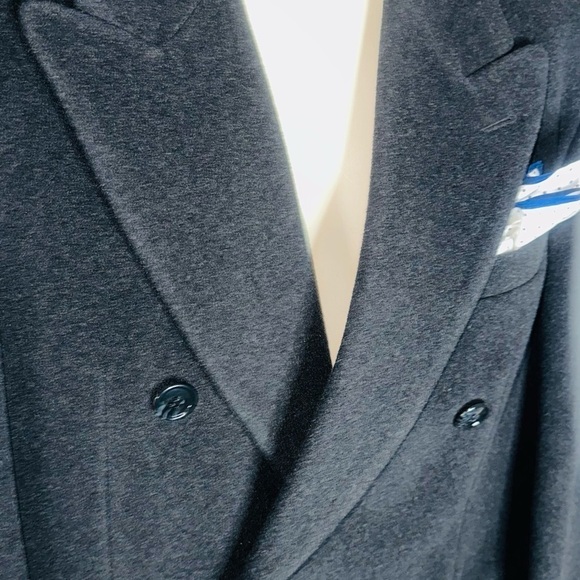 Executive Double Breasted Wool Overcoat w/Front Breast Pocket. - Picture 4 of 8